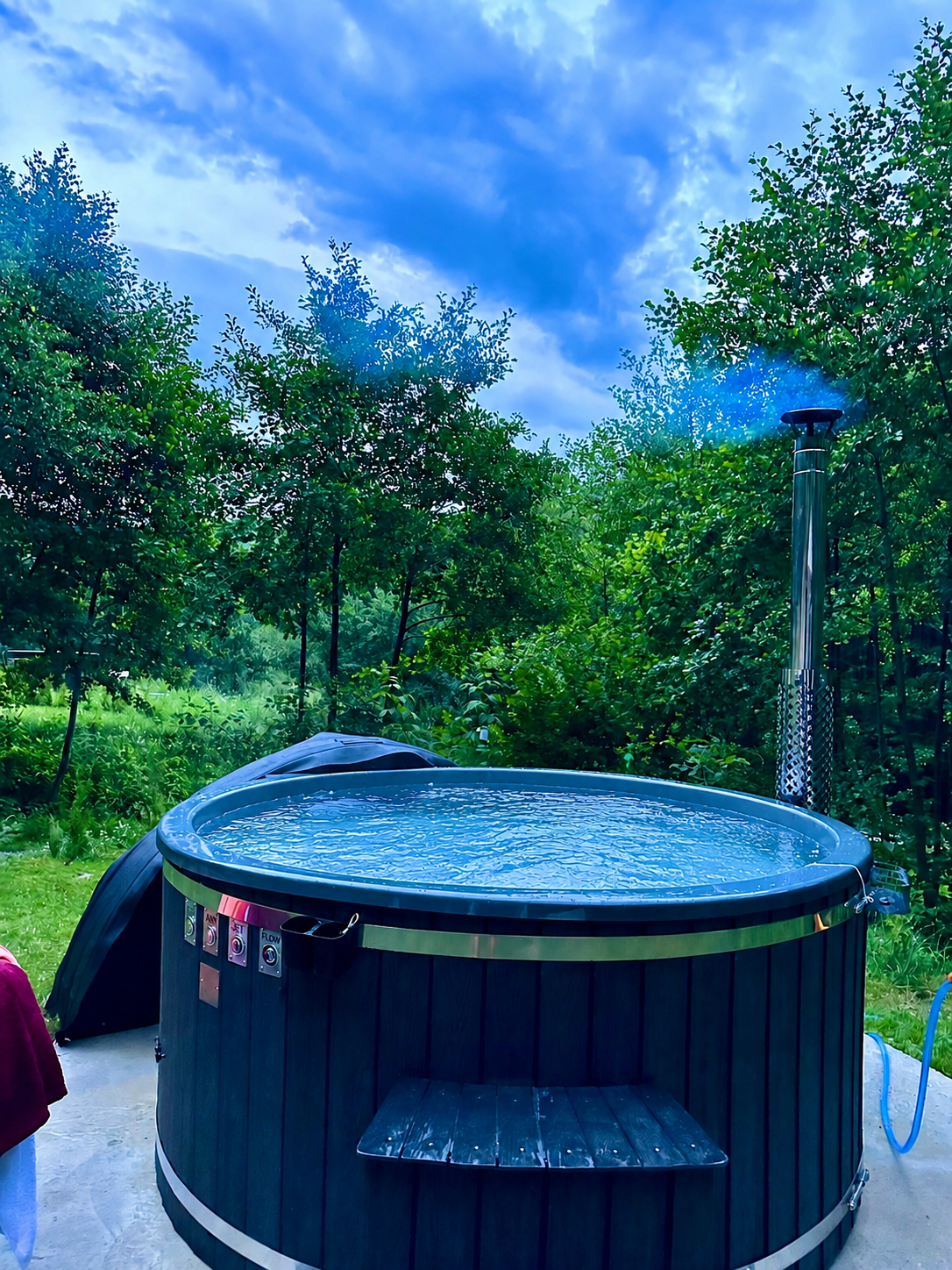 Jacuzzi la La Izvoare Retezat, Râu de Mori